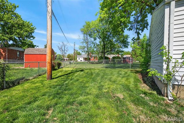 9233 Meadowbrook Lane, Overland, MO 63114