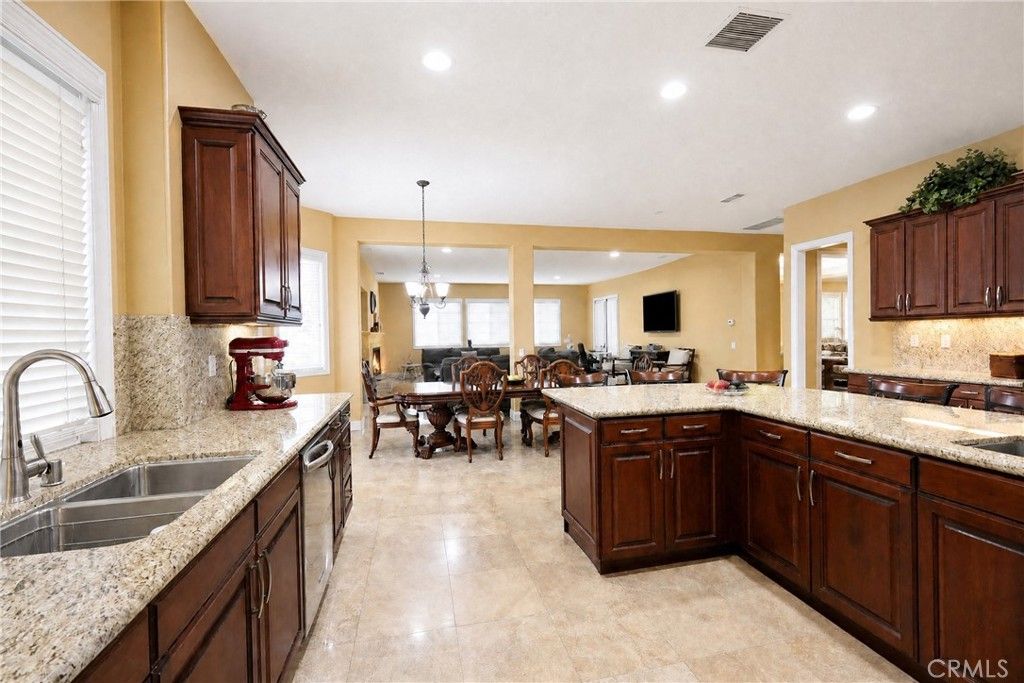 1115 Maravilla, Corona, CA 92881 — photo 5
