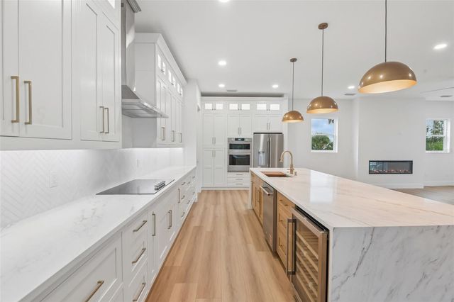 96 SHORE DRIVE, Tarpon Springs, FL 34689