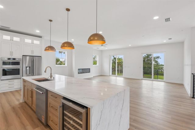 96 SHORE DRIVE, Tarpon Springs, FL 34689