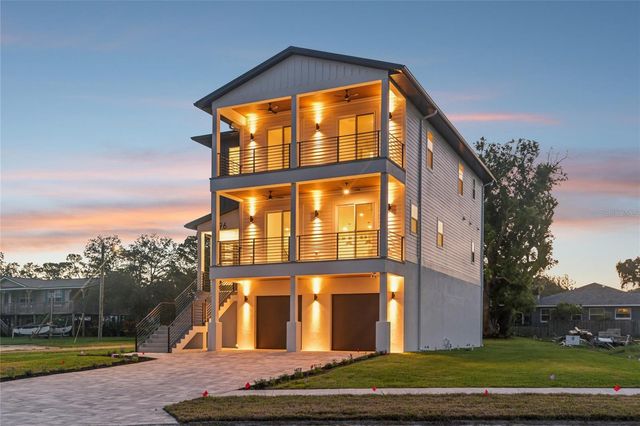 96 SHORE DRIVE, Tarpon Springs, FL 34689