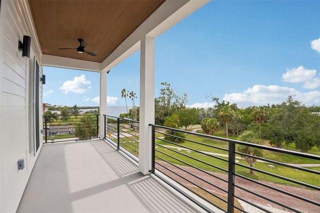 96 SHORE DRIVE, Tarpon Springs, FL 34689