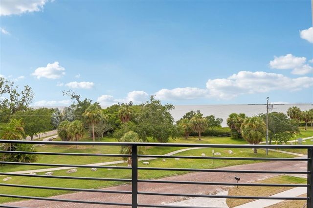 96 SHORE DRIVE, Tarpon Springs, FL 34689