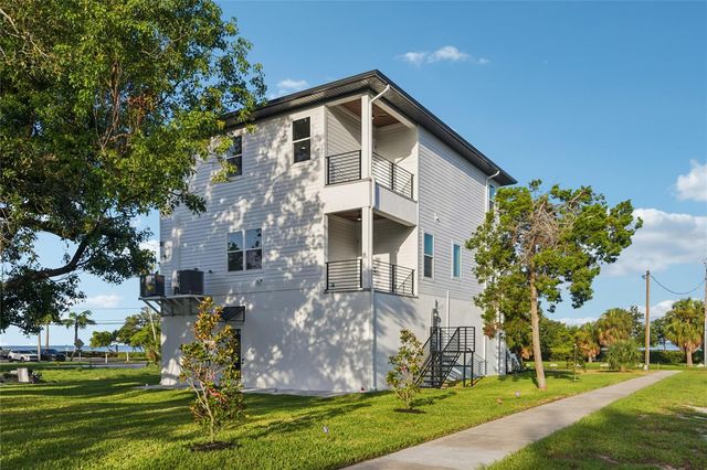 96 SHORE DRIVE, Tarpon Springs, FL 34689