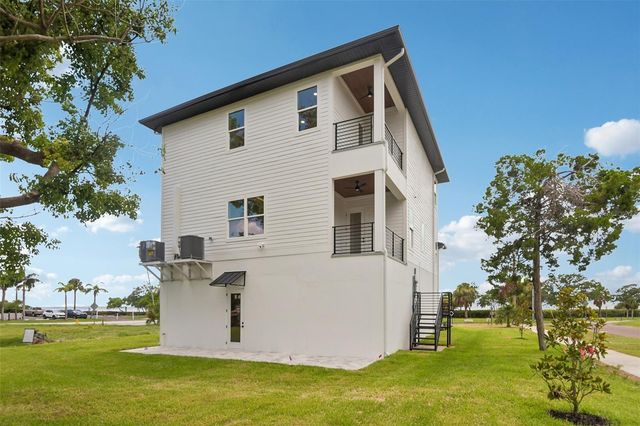 96 SHORE DRIVE, Tarpon Springs, FL 34689