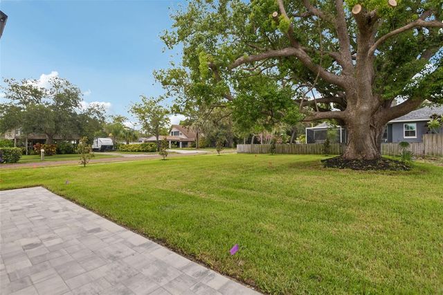 96 SHORE DRIVE, Tarpon Springs, FL 34689