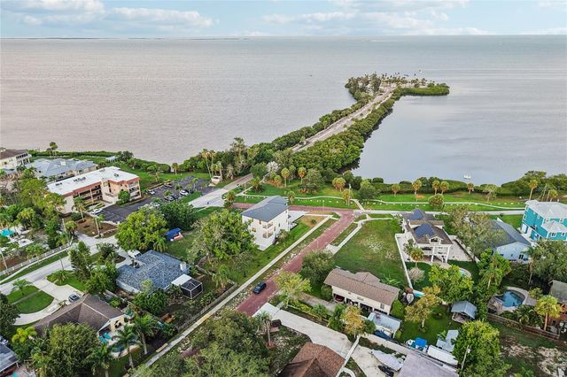 96 SHORE DRIVE, Tarpon Springs, FL 34689