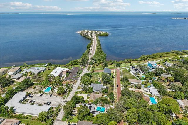 96 SHORE DRIVE, Tarpon Springs, FL 34689