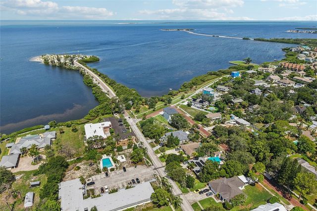 96 SHORE DRIVE, Tarpon Springs, FL 34689