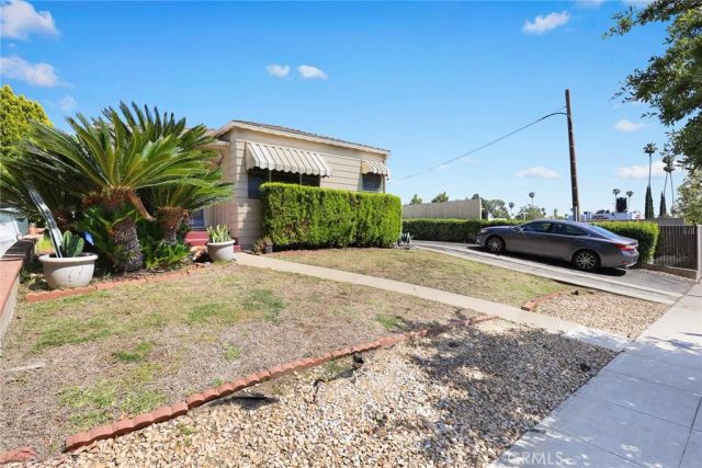 44 N Berkeley Avenue, Pasadena, CA 91107