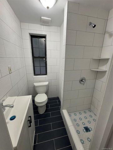 16008 12th Road, Beechhurst, NY 11357