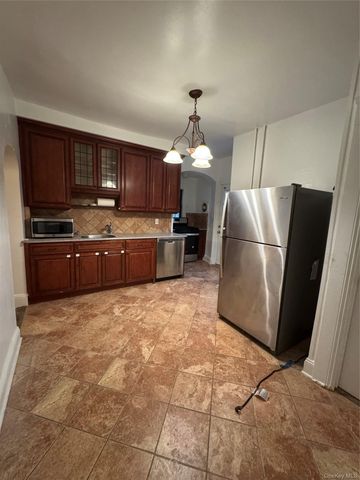 16008 12th Road, Beechhurst, NY 11357