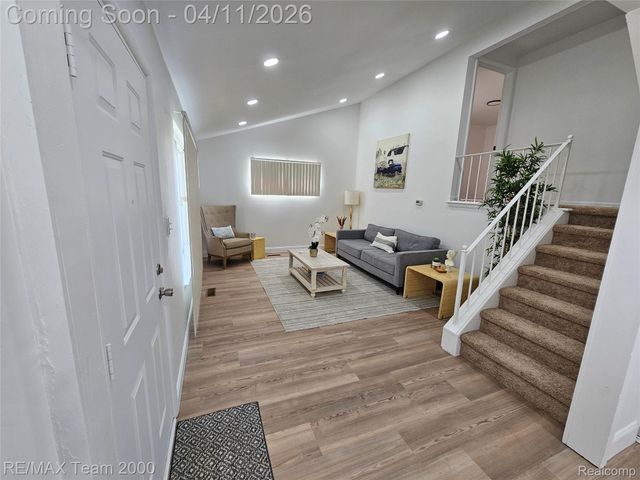 8035 Donna Street, Westland, MI 48185