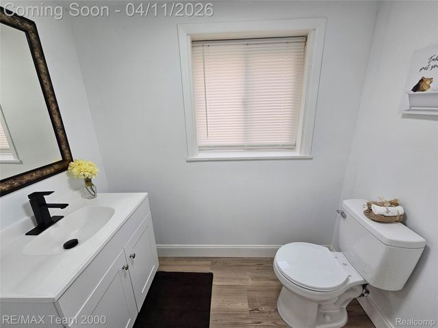 8035 Donna Street, Westland, MI 48185