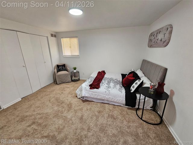 8035 Donna Street, Westland, MI 48185