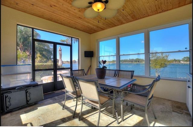 714 MEANDERING WAY, Polk City, FL 33868