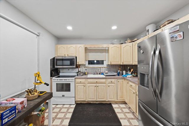 134 11th Avenue, Huntington, NY 11746