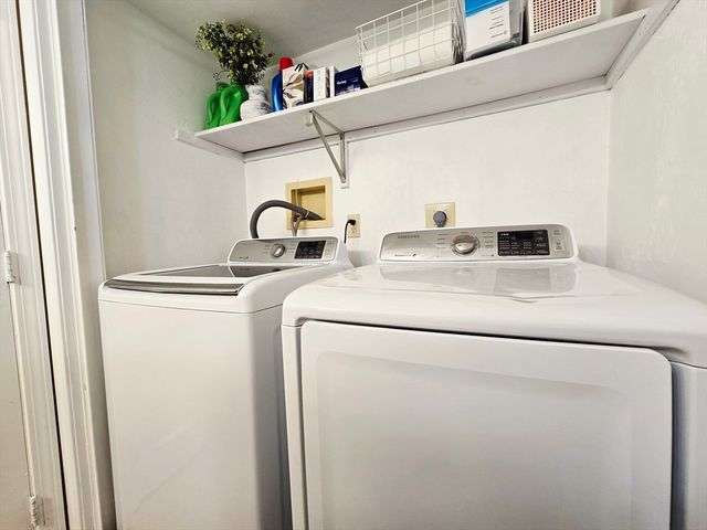 4 Villa Roma Dr 4, Tewksbury, MA 01876