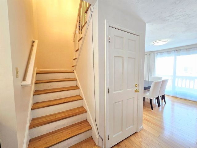 4 Villa Roma Dr 4, Tewksbury, MA 01876