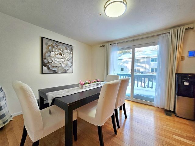 4 Villa Roma Dr 4, Tewksbury, MA 01876