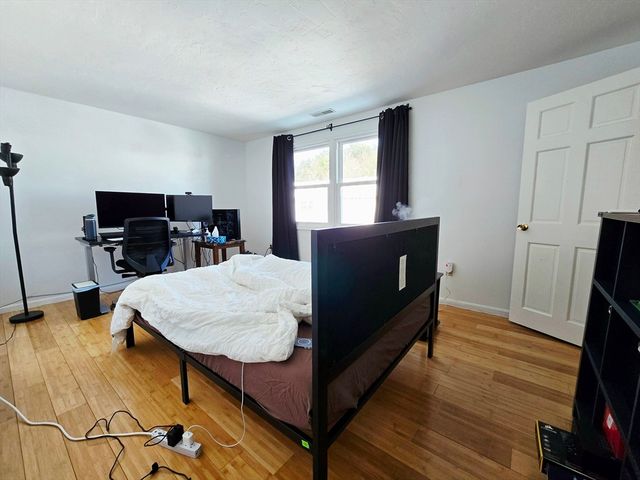 4 Villa Roma Dr 4, Tewksbury, MA 01876