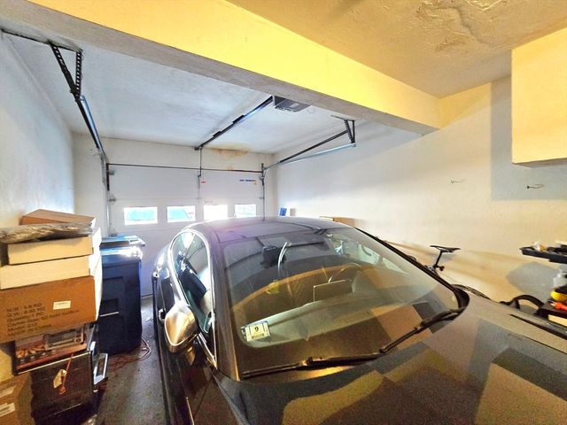 4 Villa Roma Dr 4, Tewksbury, MA 01876