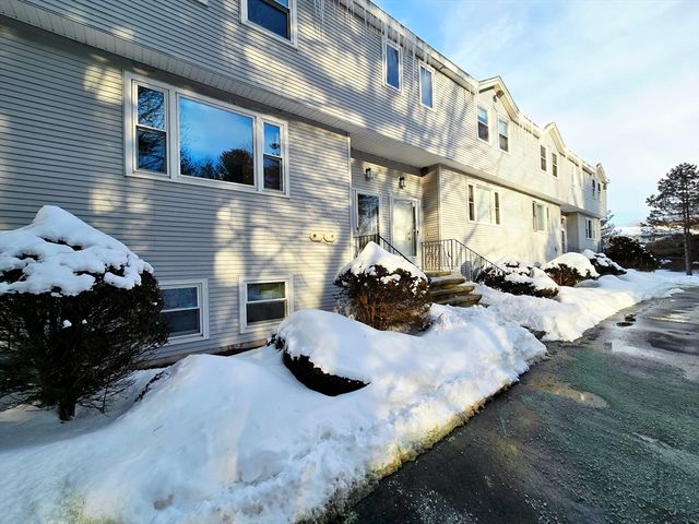 4 Villa Roma Dr 4, Tewksbury, MA 01876