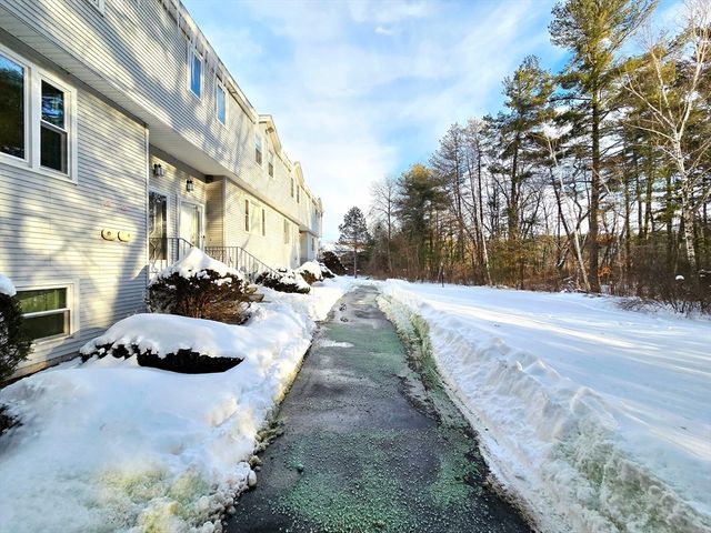 4 Villa Roma Dr 4, Tewksbury, MA 01876