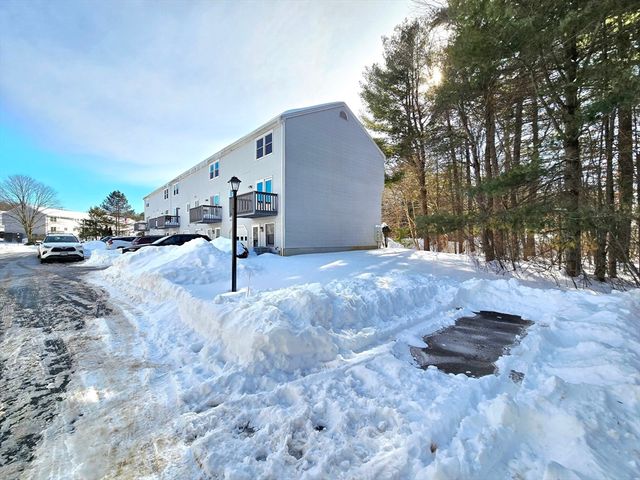 4 Villa Roma Dr 4, Tewksbury, MA 01876