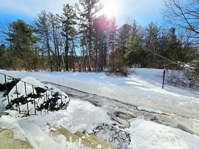 4 Villa Roma Dr 4, Tewksbury, MA 01876