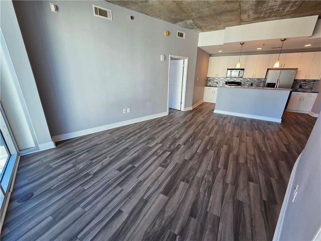 44 Peachtree NE Place 1931, Atlanta, GA 30309