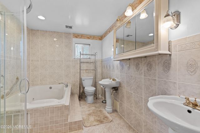 271 Joe Parker Road, Lakewood, NJ 08701