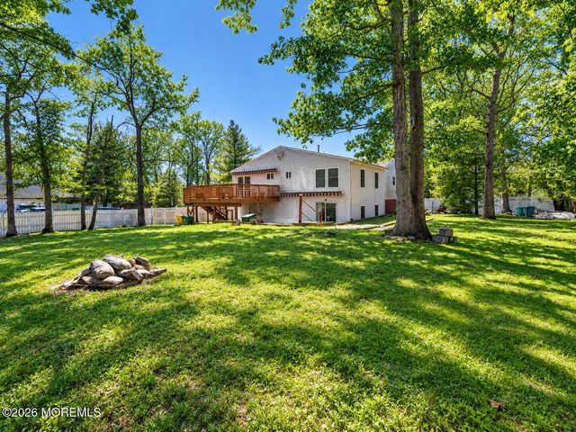 271 Joe Parker Road, Lakewood, NJ 08701