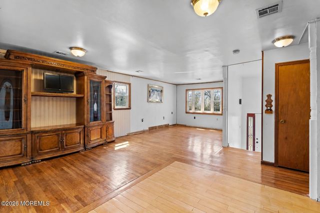 271 Joe Parker Road, Lakewood, NJ 08701