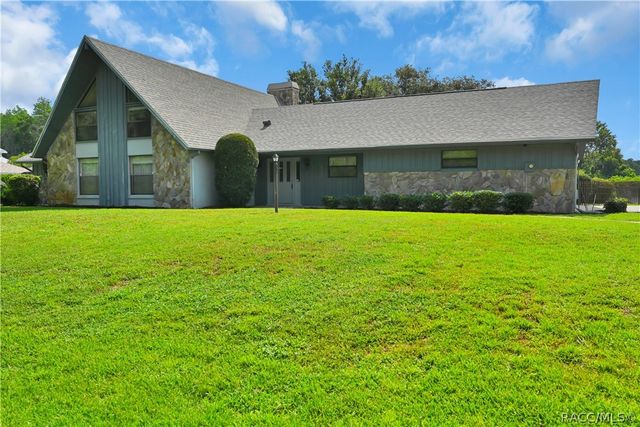 821 N Golf Course Drive, Crystal River, FL 34429
