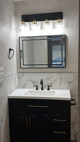 6715 Cuculu Drive, Fort Worth, TX 76133