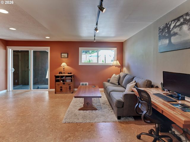 16500 Sw 150TH Ave, Tigard, OR 97224