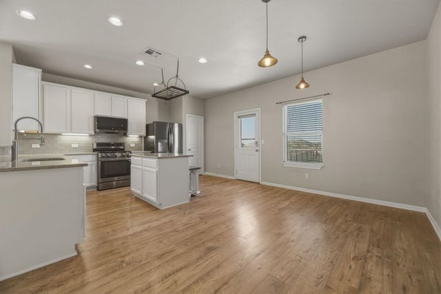 125 Exeter CV, Kyle, TX 78640