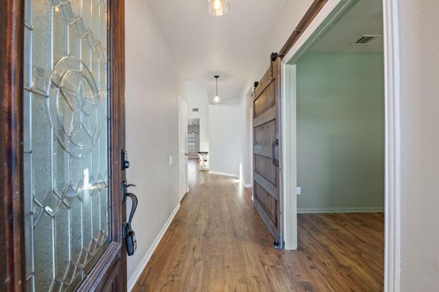 125 Exeter CV, Kyle, TX 78640