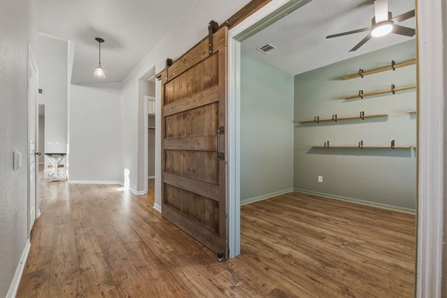 125 Exeter CV, Kyle, TX 78640