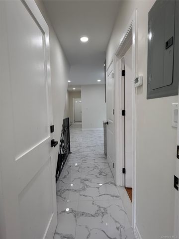 1431 Merry Avenue, Bronx, NY 10461