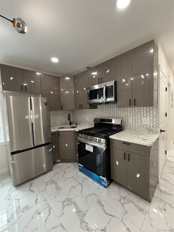 1431 Merry Avenue, Bronx, NY 10461