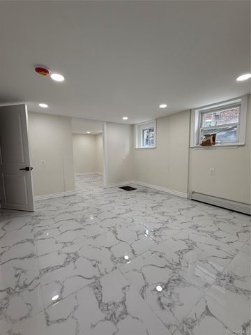 1431 Merry Avenue, Bronx, NY 10461