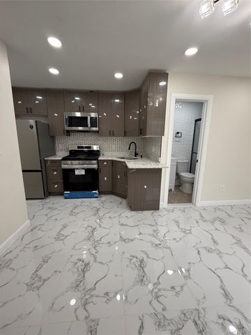 1431 Merry Avenue, Bronx, NY 10461