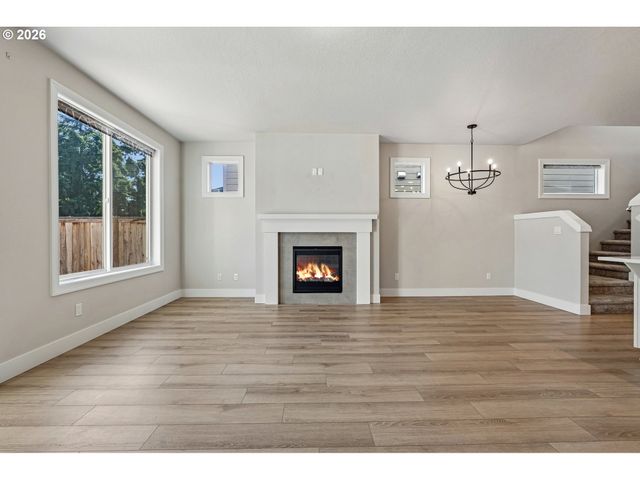 2412 Se MAYBROOK Ln, Milwaukie, OR 97222