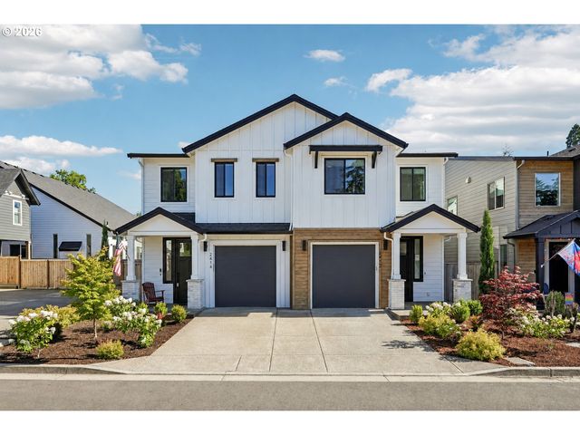 2412 Se MAYBROOK Ln, Milwaukie, OR 97222