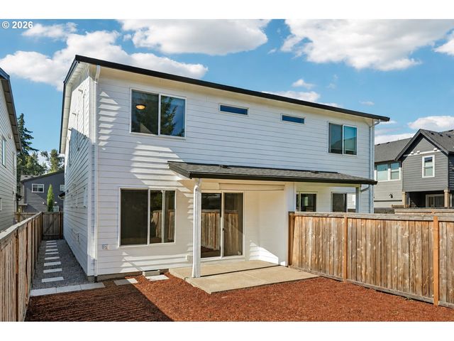 2412 Se MAYBROOK Ln, Milwaukie, OR 97222