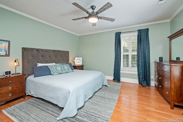 119 E Rosewood Ave, San Antonio, TX 78212