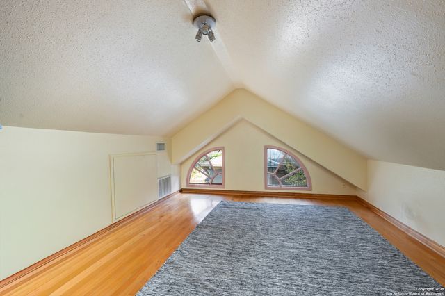 119 E Rosewood Ave, San Antonio, TX 78212