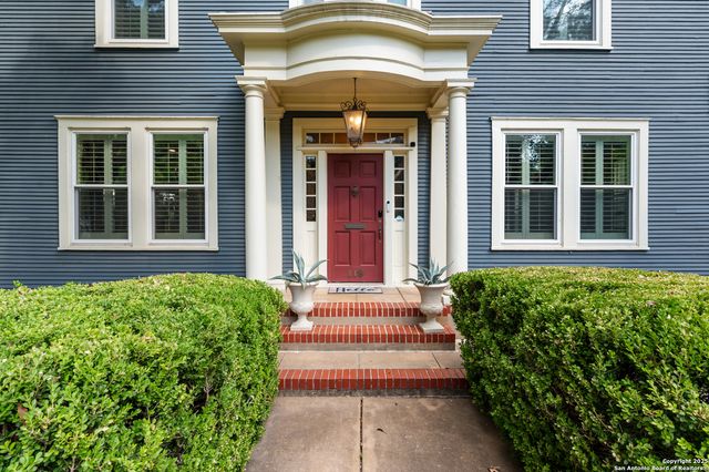 119 E Rosewood Ave, San Antonio, TX 78212